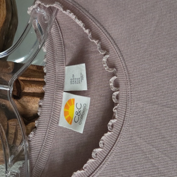 C&C California Mauve Short Sleeve Tee NWT - Picture 2 of 6